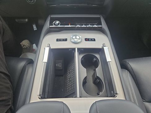 Used 2026 Lincoln Navigator Reserve AWD/4WD image 29