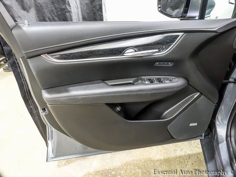 Certified 2021 Cadillac XT5 Premium Luxury image 18