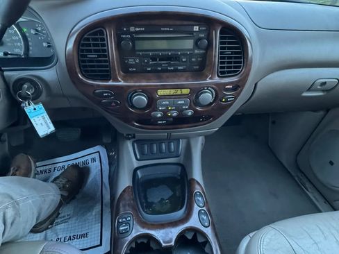 Used 2007 Toyota Sequoia Limited RWD image 19