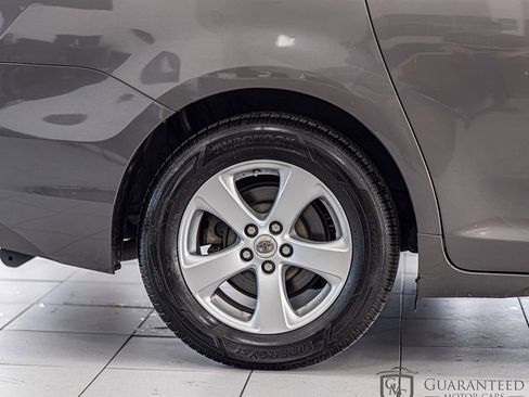 Used 2012 Toyota Sienna LE FWD image 10