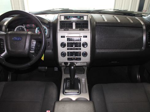 Used 2010 Ford Escape XLT FWD image 12