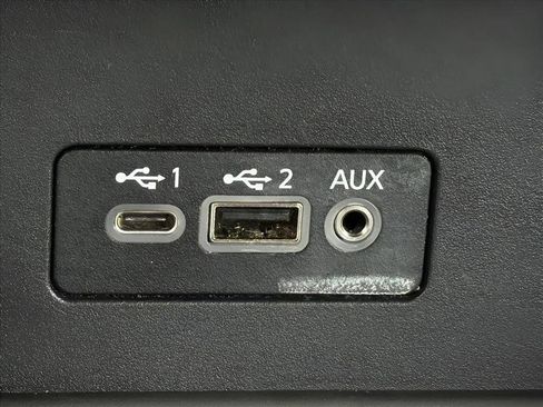 Used 2023 Nissan Sentra SV image 29