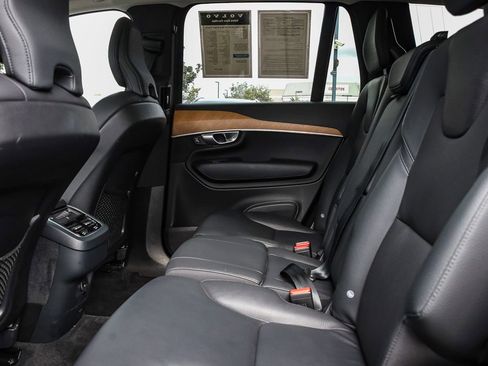 Used 2024 Volvo XC90 B6 Plus image 18