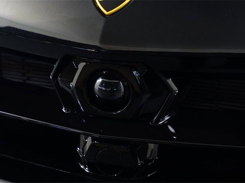 Used 2025 Lamborghini Urus SE image 31