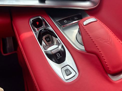 Used 2024 Chevrolet Corvette Z06 RWD image 19
