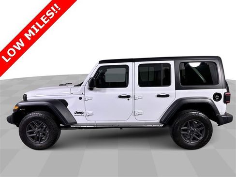 Used 2024 Jeep Wrangler Sport S image 5