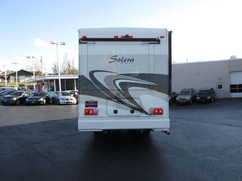 Used 2013 Mercedes-Benz Sprinter 3500 image 9