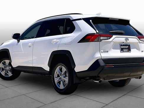 Used 2024 Toyota RAV4 XLE w/ Convenience Package FWD image 12