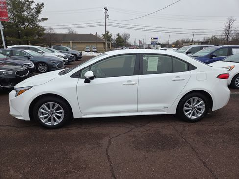 Certified 2024 Toyota Corolla LE w/ LE Convenience Package image 6