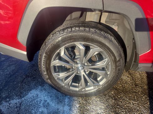 Certified 2023 Toyota RAV4 XLE Premium image 11