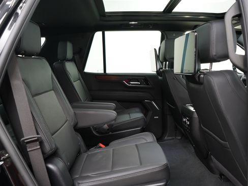 Used 2026 GMC Yukon Denali w/ Denali Reserve Package AWD/4WD image 14