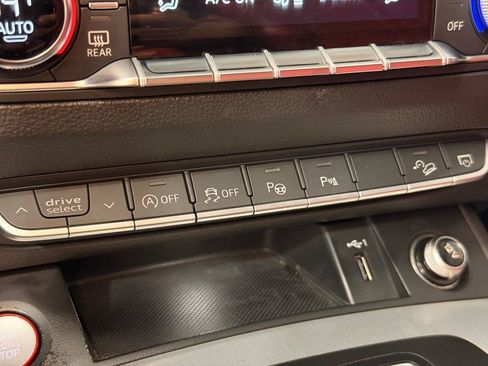 Used 2019 Audi SQ5 Prestige w/ Prestige Package AWD/4WD image 19