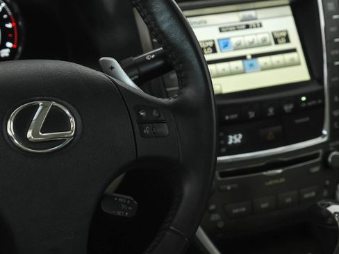 Used 2010 Lexus IS 350C image 14