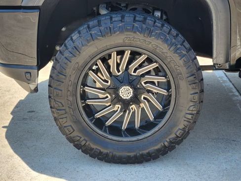 Used 2022 GMC Sierra 2500 AT4 w/ Gooseneck/5TH Wheel Package AWD/4WD image 10