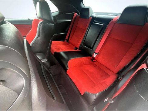 Used 2018 Dodge Challenger SRT image 22