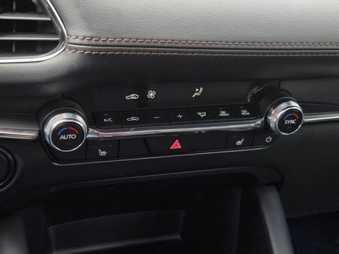 Used 2025 MAZDA MAZDA3 s image 20