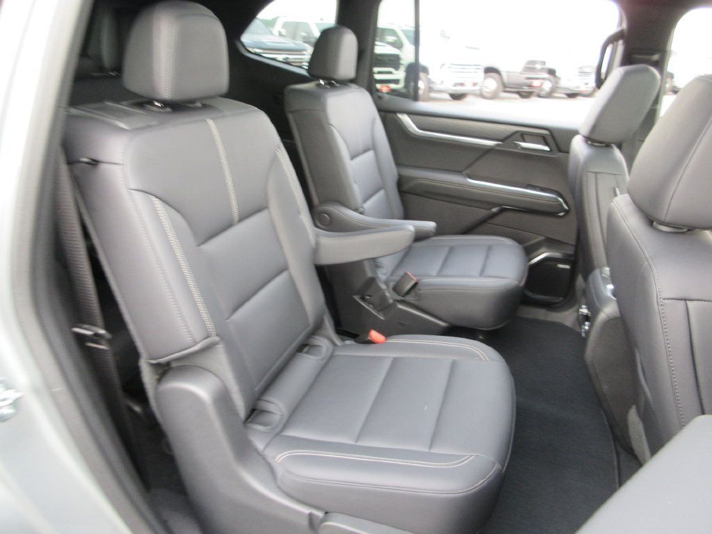 Certified 2024 GMC Acadia Elevation w/ Luxury Package FWD image 25