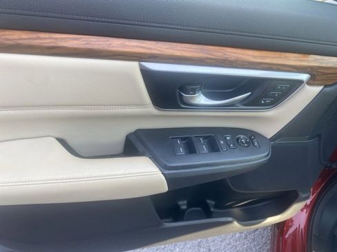 Used 2017 Honda CR-V Touring image 17