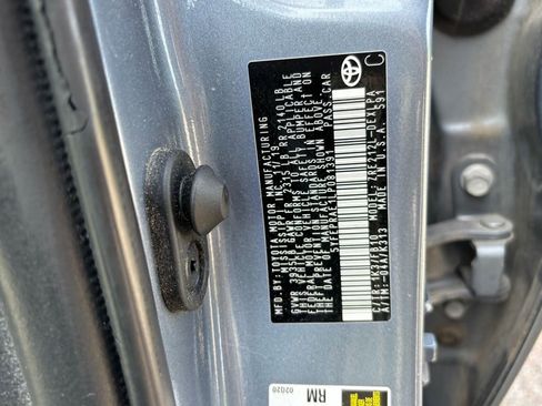 Used 2020 Toyota Corolla LE image 13