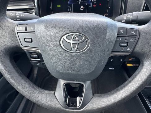 Certified 2025 Toyota Camry LE image 23