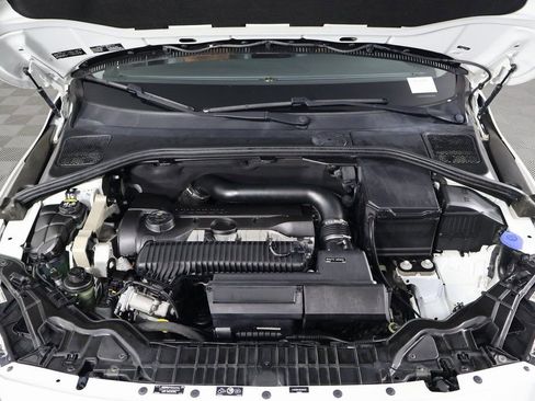 Used 2016 Volvo V60 T5 Cross Country w/ Convenience Package image 15