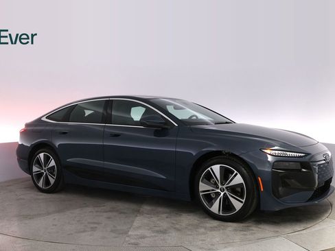 Used 2025 Audi A6 e-tron Premium Plus w/ Premium Plus RWD image 14