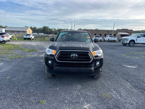 Used 2021 Toyota Tacoma SR5 RWD image 8