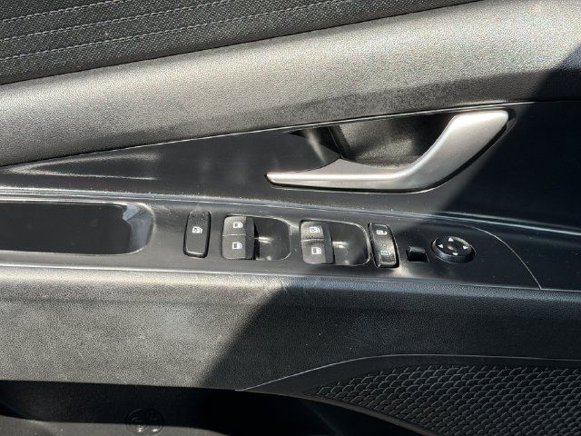 Used 2021 Hyundai Elantra SEL FWD image 21