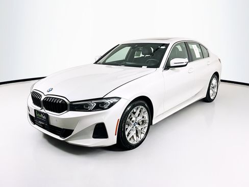 Used 2025 BMW 330i Sedan RWD image 3