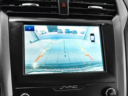 Used 2020 Ford Fusion SE image 22