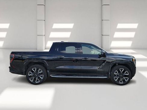 New 2025 GMC Sierra EV Denali image 5