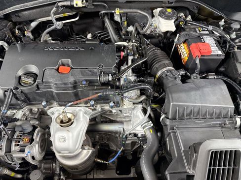 Used 2024 Honda HR-V Sport image 37