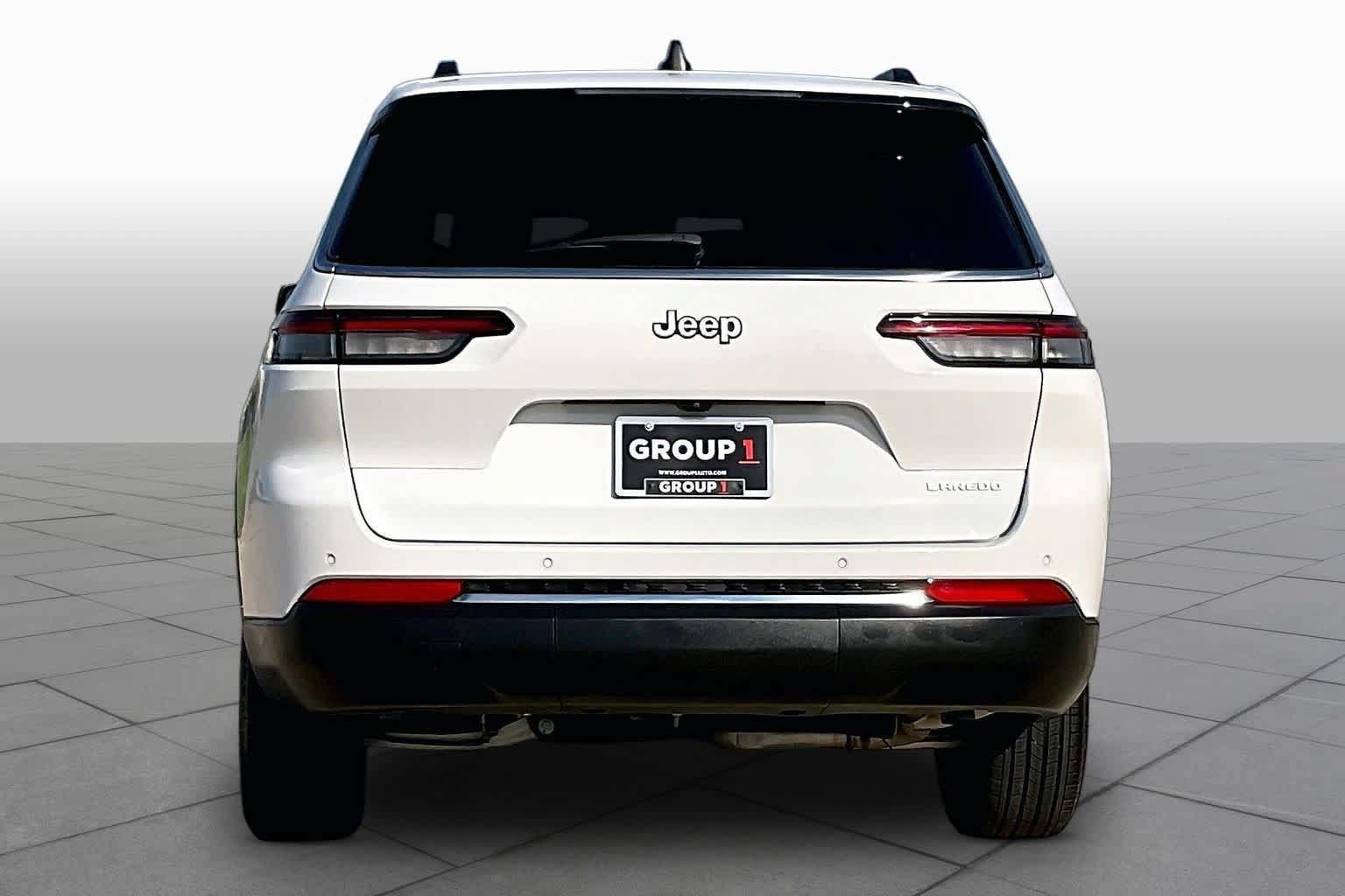 Used 2024 Jeep Grand Cherokee L Laredo RWD image 5
