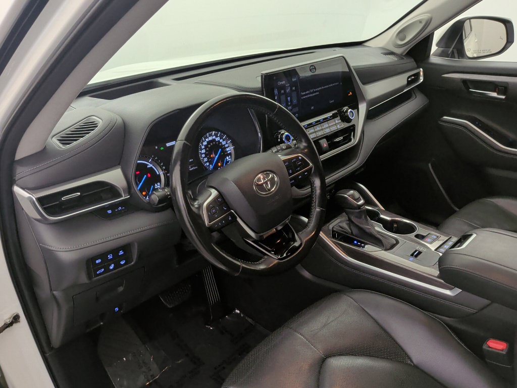Used 2021 Toyota Highlander Platinum AWD/4WD image 30