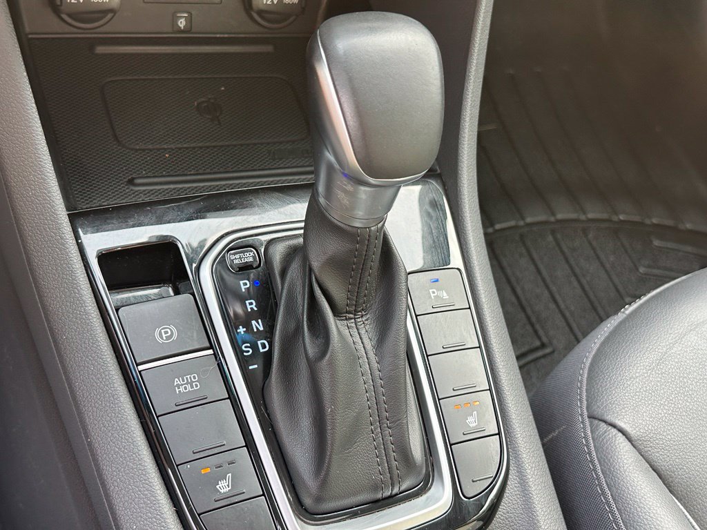 Used 2020 Hyundai Ioniq Limited FWD image 20