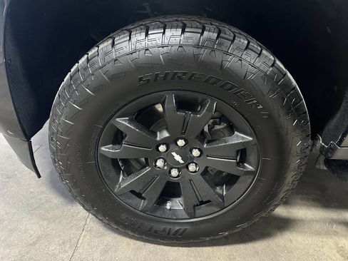 Used 2021 Chevrolet Colorado Z71 w/ Z71 Midnight Edition image 7