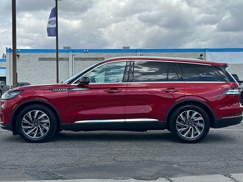 Used 2026 Lincoln Aviator 2WD image 6