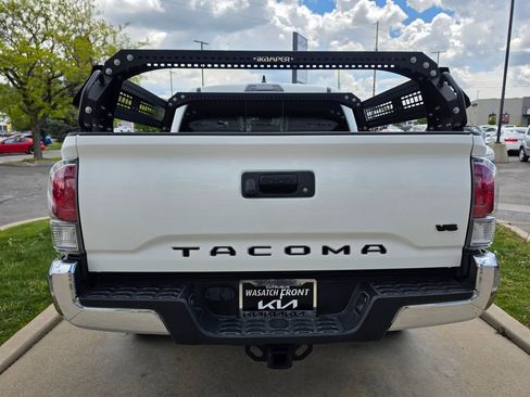 Used 2023 Toyota Tacoma TRD Off-Road w/ Black Out Package (TMS) AWD/4WD image 6