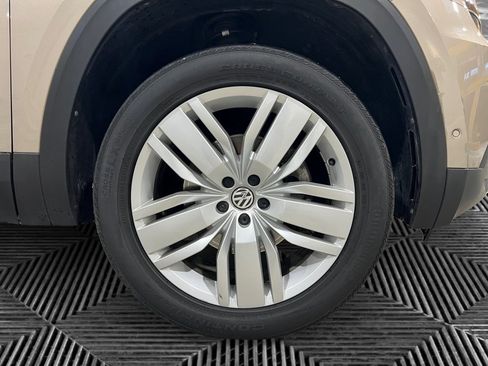 Used 2018 Volkswagen Atlas SEL Premium image 12