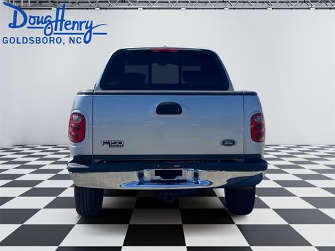 Used 2003 Ford F150 XLT image 4