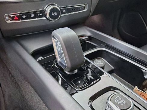 Certified 2023 Volvo XC60 B5 Plus w/ Climate Package AWD/4WD image 16