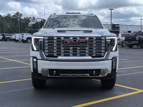 New 2026 GMC Sierra 2500 Denali w/ Denali Reserve Package AWD/4WD image 11