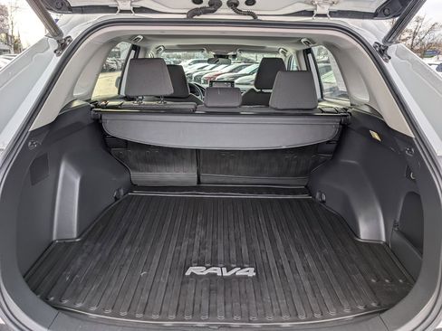 Certified 2022 Toyota RAV4 XLE image 18