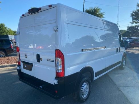 Used 2026 RAM ProMaster 2500 w/ Convenience Group FWD image 2