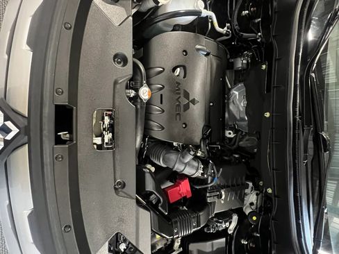 Used 2024 Mitsubishi Outlander Sport AWD image 24