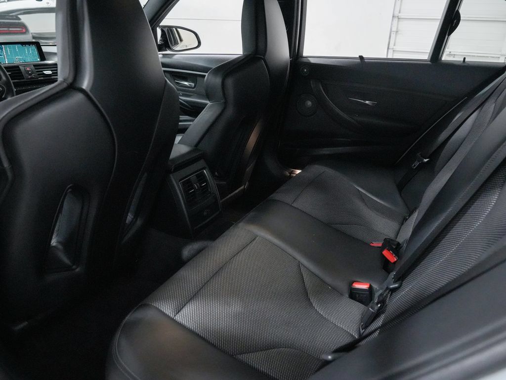 Used 2017 BMW M3 RWD image 27