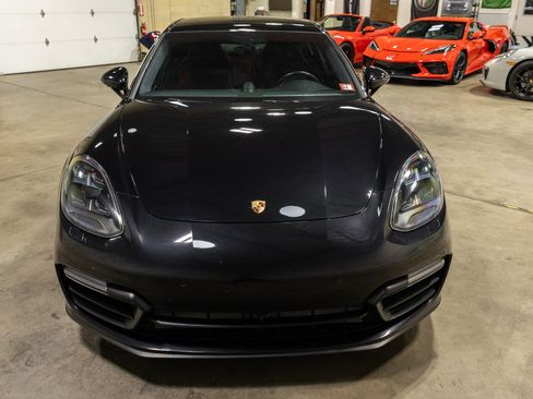 Used 2020 Porsche Panamera GTS image 11