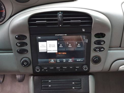 Used 2002 Porsche 911 Cabriolet image 21