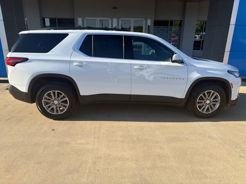 Used 2023 Chevrolet Traverse LT FWD image 8