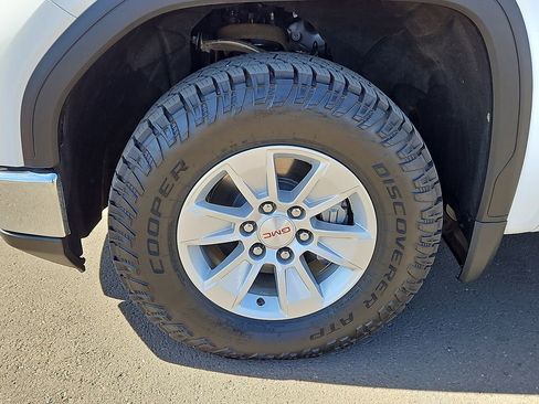 Used 2023 GMC Sierra 1500 SLE image 7